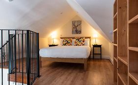 Kylemore House Boutique Apartments - Connemara Suite
